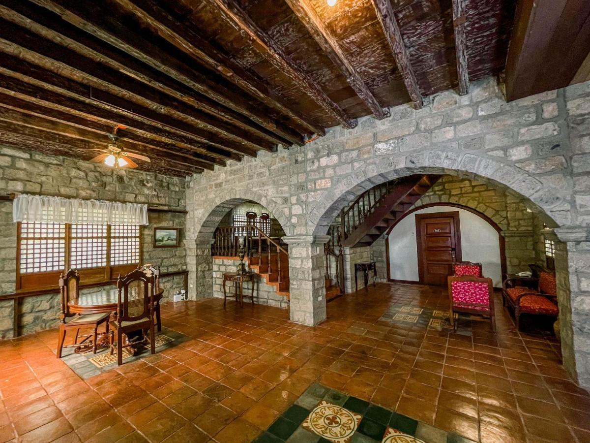 Las Casas Filipinas De Acuzar Bagac Extérieur photo