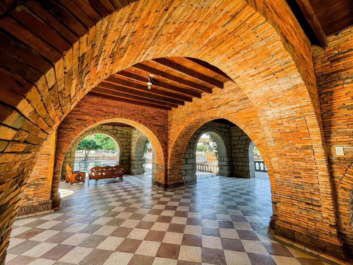 Las Casas Filipinas De Acuzar Bagac Extérieur photo