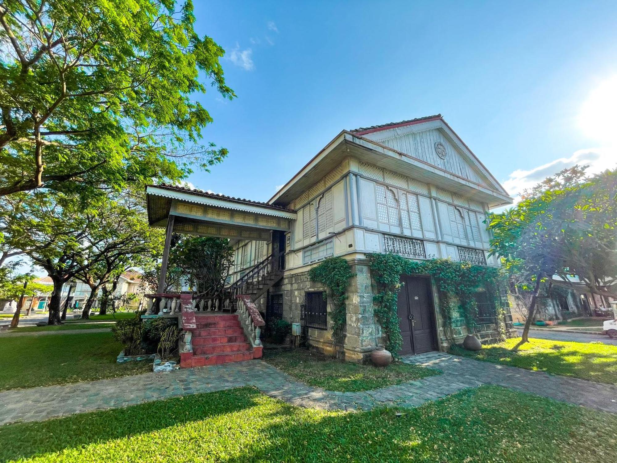 Las Casas Filipinas De Acuzar Bagac Extérieur photo